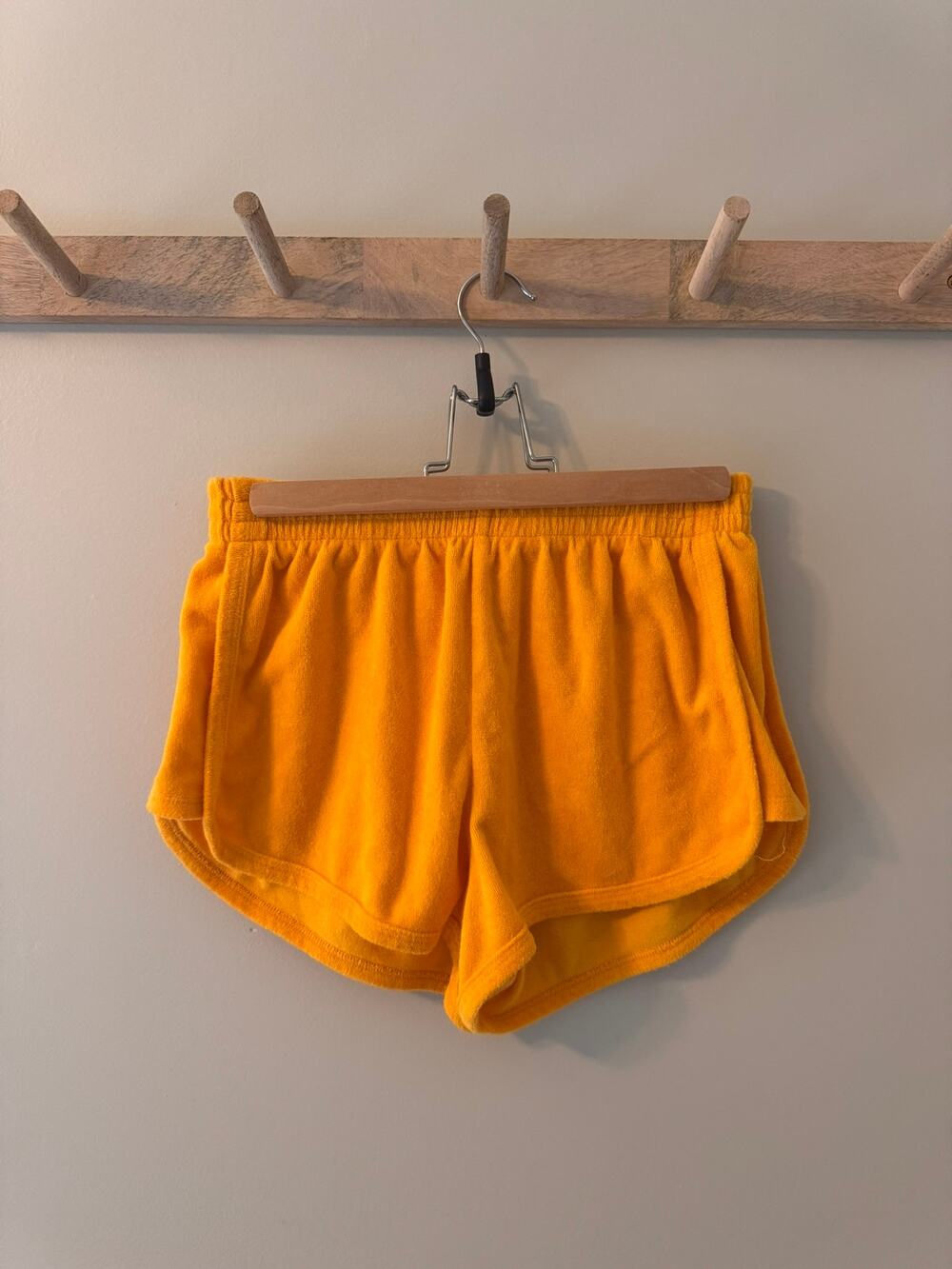 Wild Fable Women’s Terry Cloth Shorts Size Small Orange Side Pockets